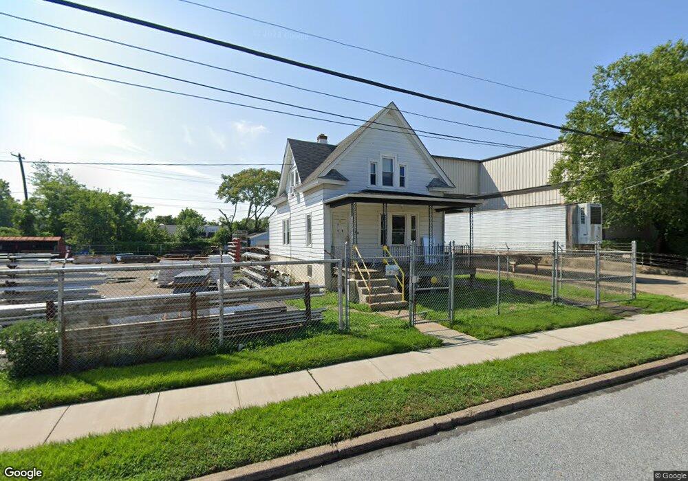 425 Powhattan Ave, Essington, PA 19029 - photo 1