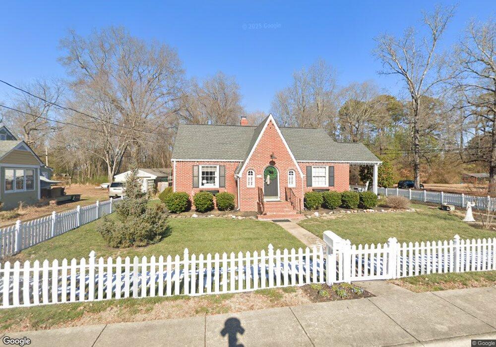 110 Mac Murdo St, Ashland, VA 23005 - photo 1