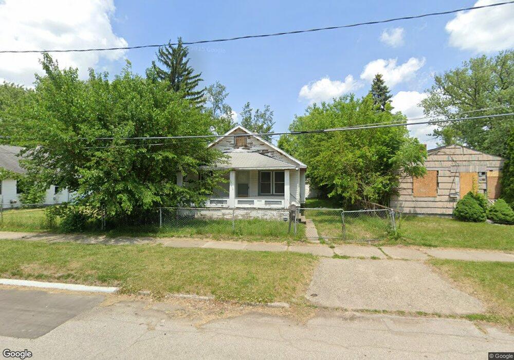 1817 Arizona Ave, Flint, MI 48506 - photo 1