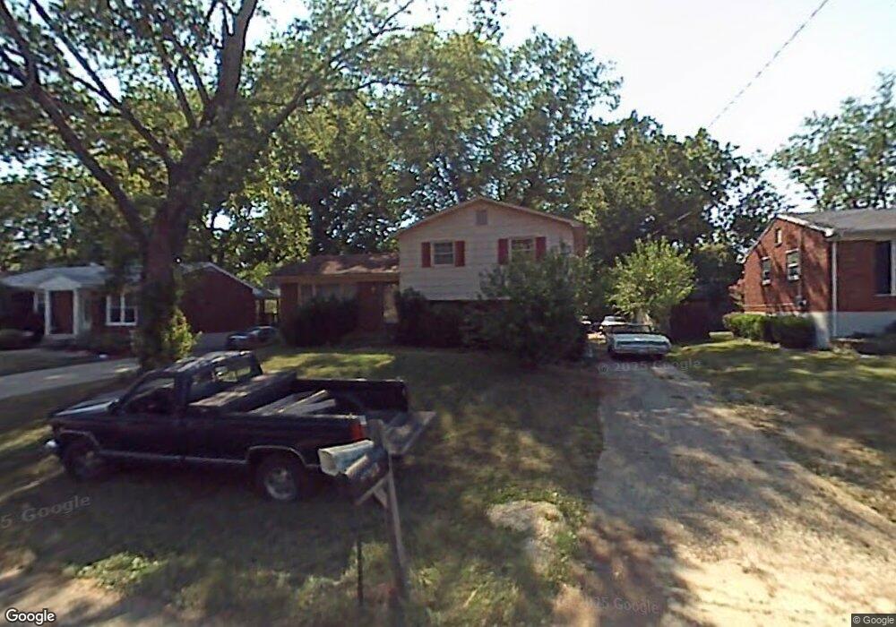 5502 Oakcreek Ln, Louisville, KY 40291 - photo 1