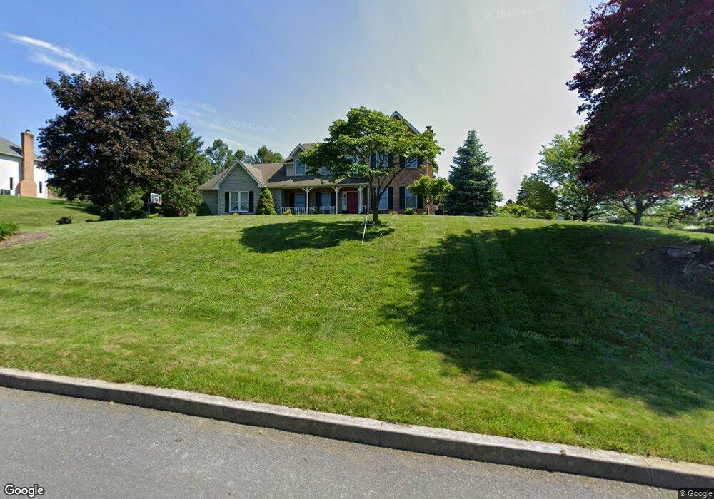 4752 Cortland Dr, Orefield, PA 18069 - photo 1