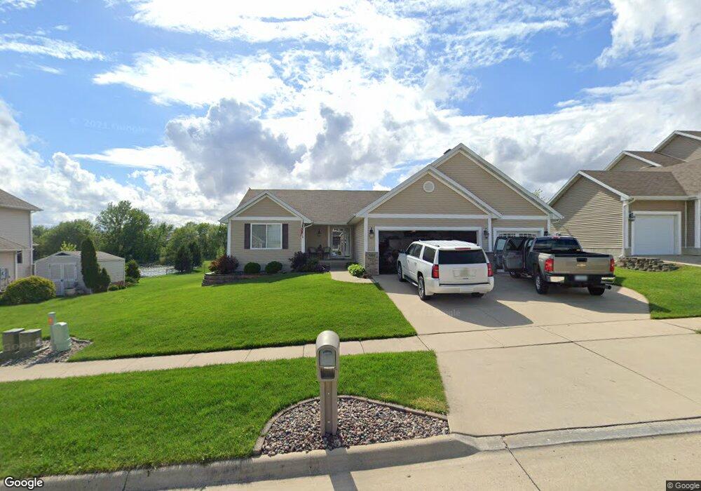 5001 Addison Dr, Cedar Falls, IA 50613 - photo 1