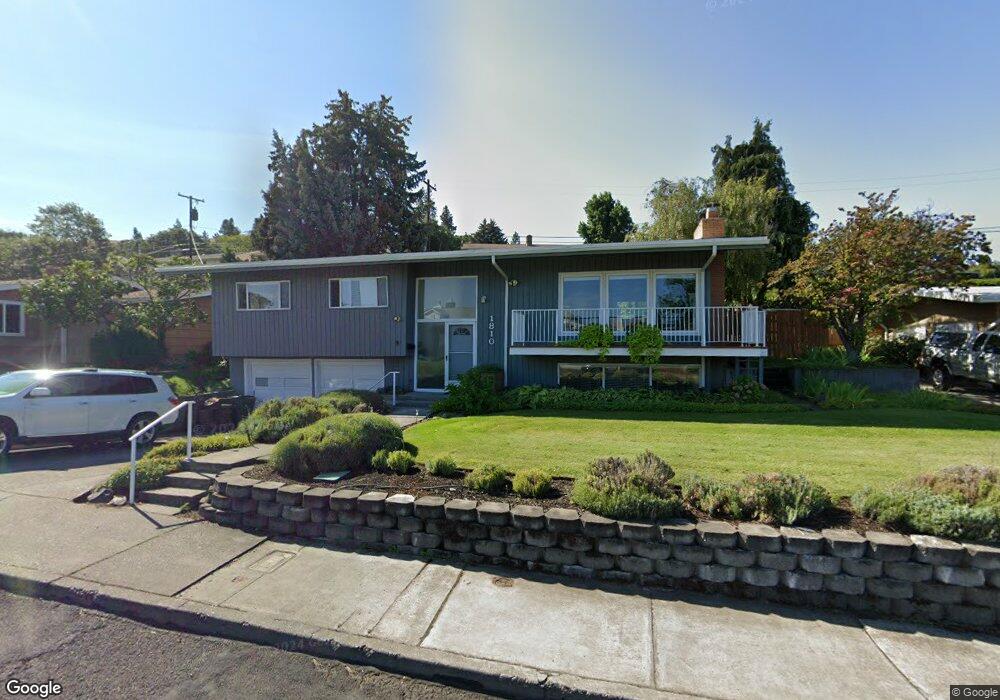 1810 E 15th St, the Dalles, OR 97058 - photo 1