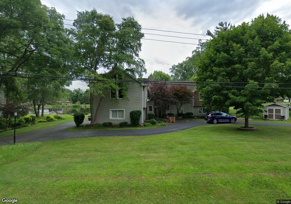 6353 North Shore Ct, West Bloomfield, MI 48324 - photo 1