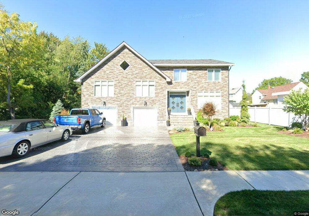 181 Howland Ave, Paramus, NJ 07652 - photo 1