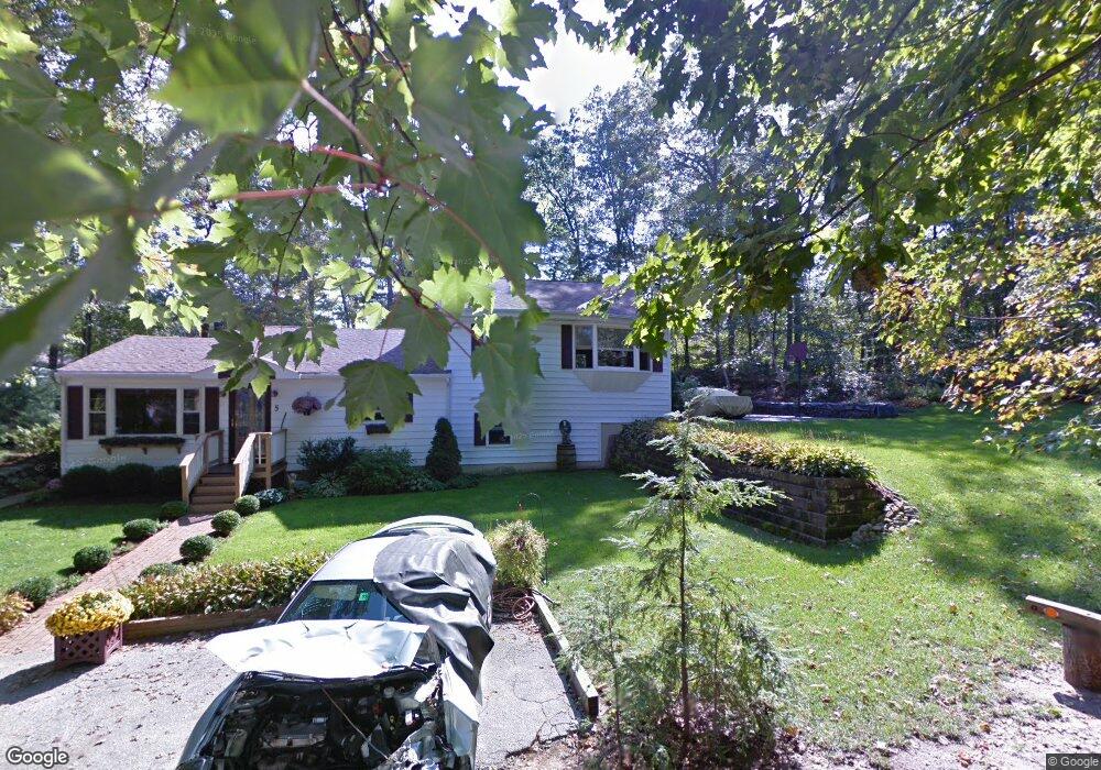 5 Gena Ave, Derry, NH 03038 - photo 1