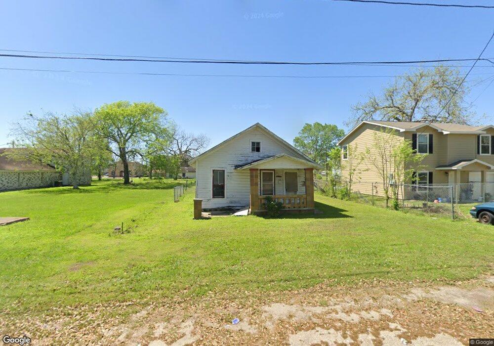 2408 Avenue C, Bay City, TX 77414 - photo 1