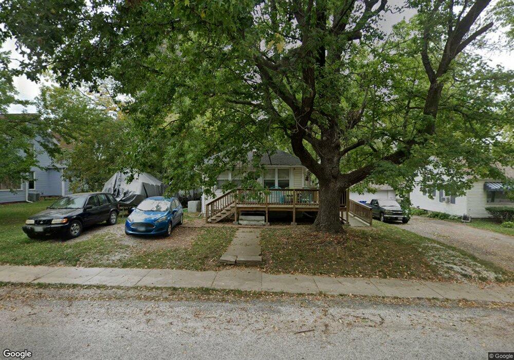 141 E Illini St, Virginia, IL 62691 - photo 1