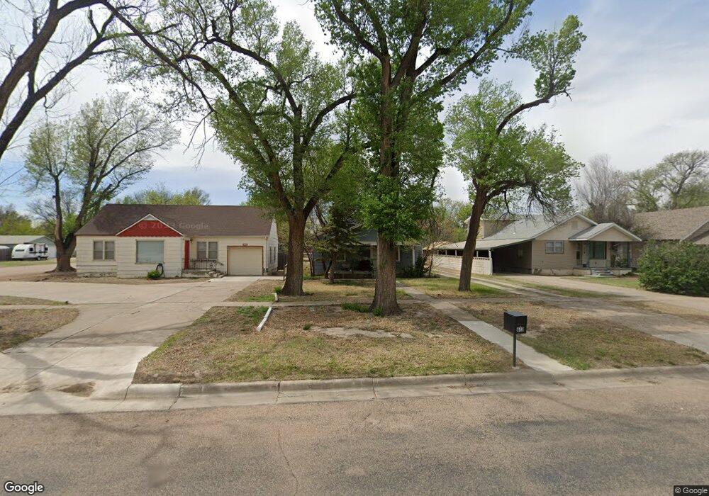 613 S Harrison St, Hugoton, KS 67951 - photo 1