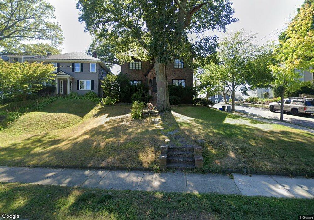 1417 Quincy Shore Dr, Quincy, MA 02169 - photo 1