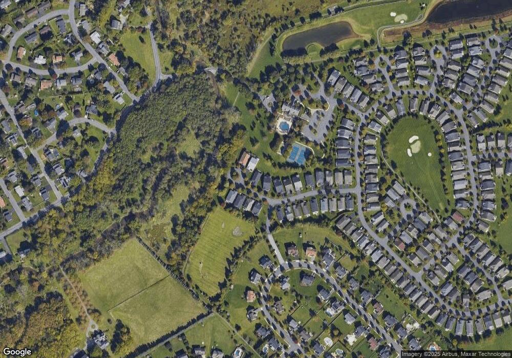 7089 Queenscourt Ln, Macungie, PA 18062 - photo 1