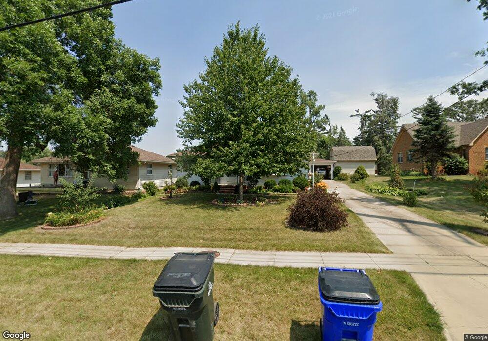 451 18th St NW, Cedar Rapids, IA 52405 - photo 1