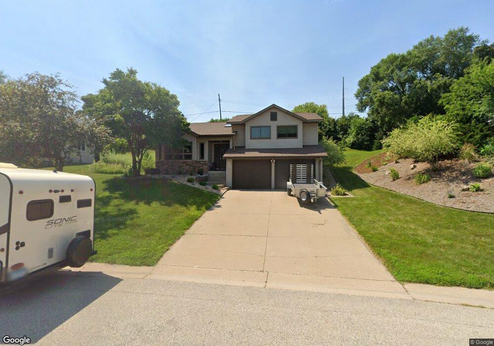 712 Juniper St, La Crescent, MN 55947 - photo 1