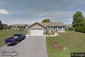 1601 10th St, Viola, IL 61486