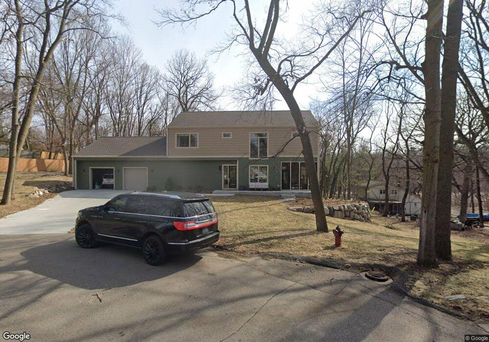 17232 Millwood Rd, Minnetonka, MN 55345 - photo 1