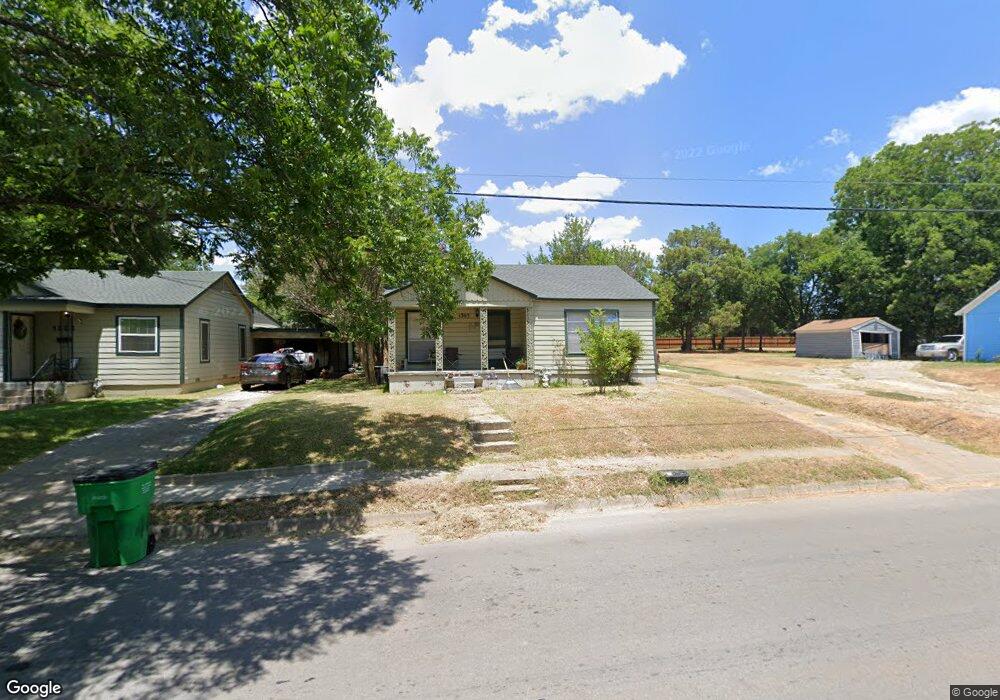 1305 Oneal St, Gainesville, TX 76240 - photo 1