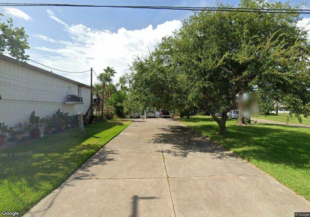 7804 Channelview Dr, Galveston, TX 77554 - photo 1