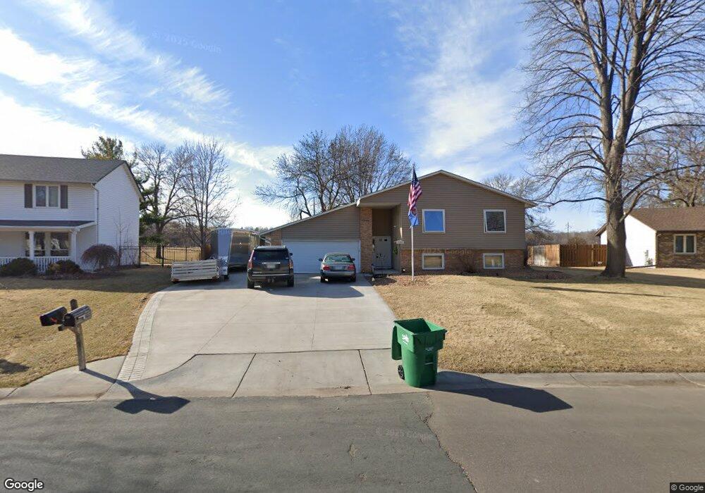 10405 Quaker Ln N, Maple Grove, MN 55369 - photo 1