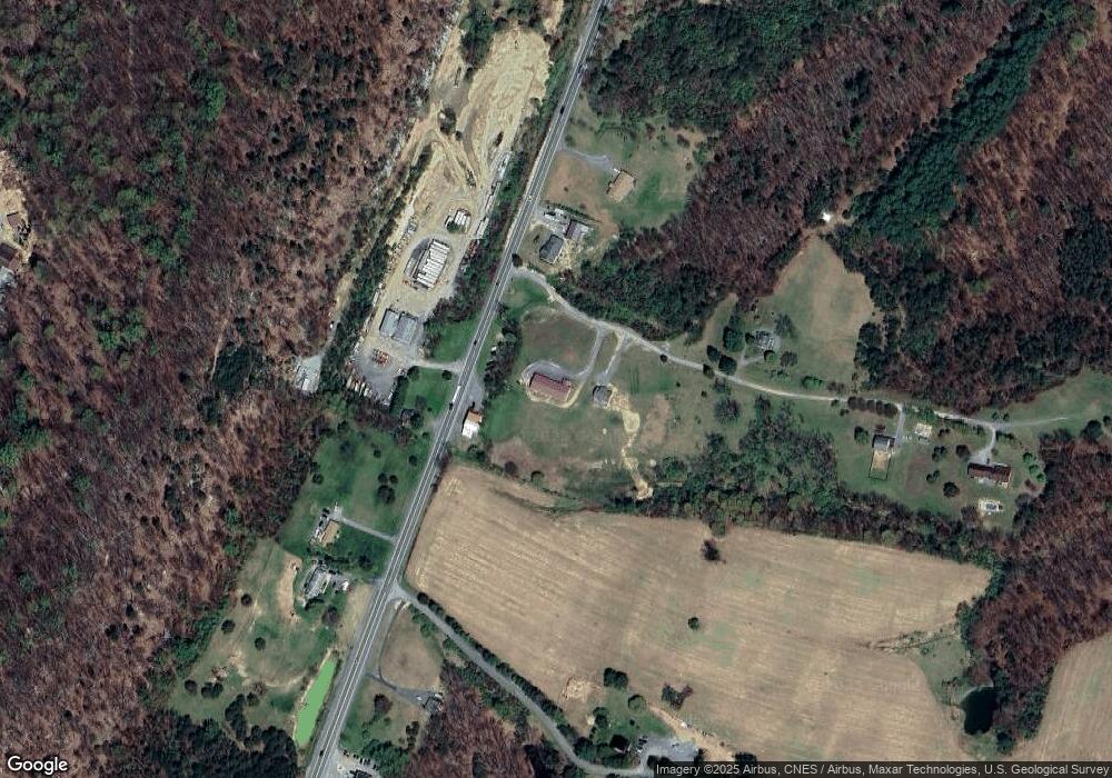 60 Skytop Ln, Berkeley Springs, WV 25411 - photo 1