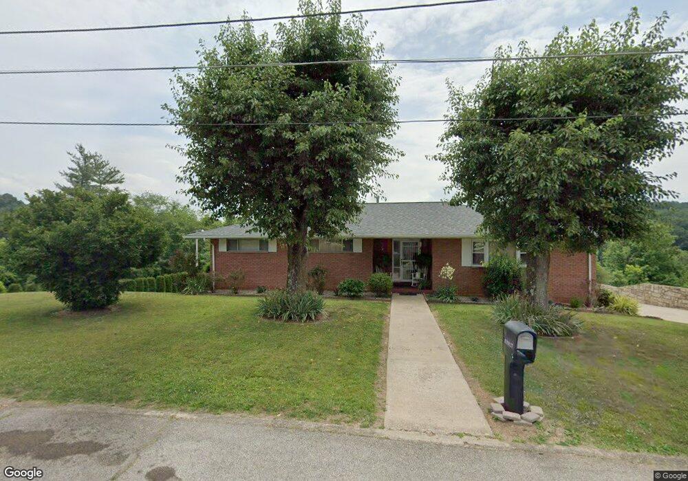 132 Pine St, Dunbar, WV 25064 - photo 1