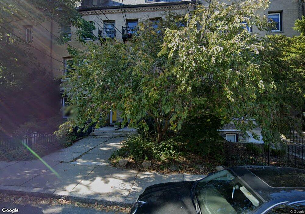 336 Tappan St unit 3, Brookline, MA 02445 - photo 1