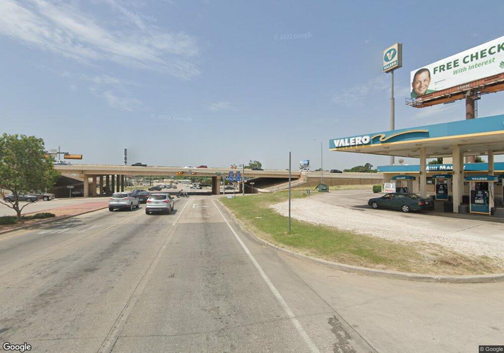 724 Fort Worth Dr, Denton, TX 76201 - photo 1