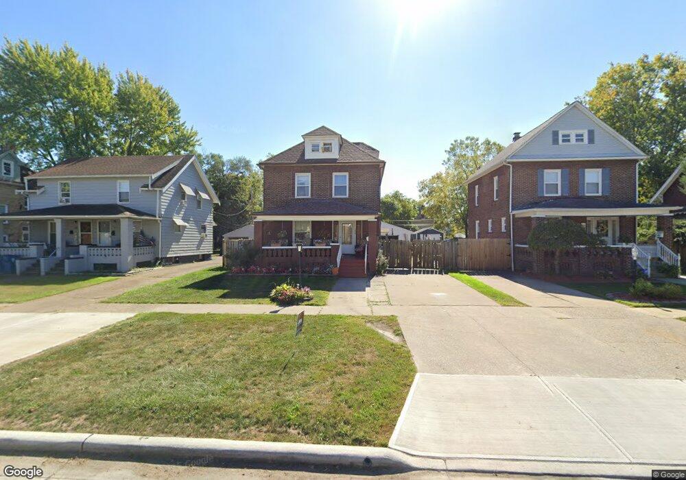 1858 E 33rd St, Lorain, OH 44055 - photo 1
