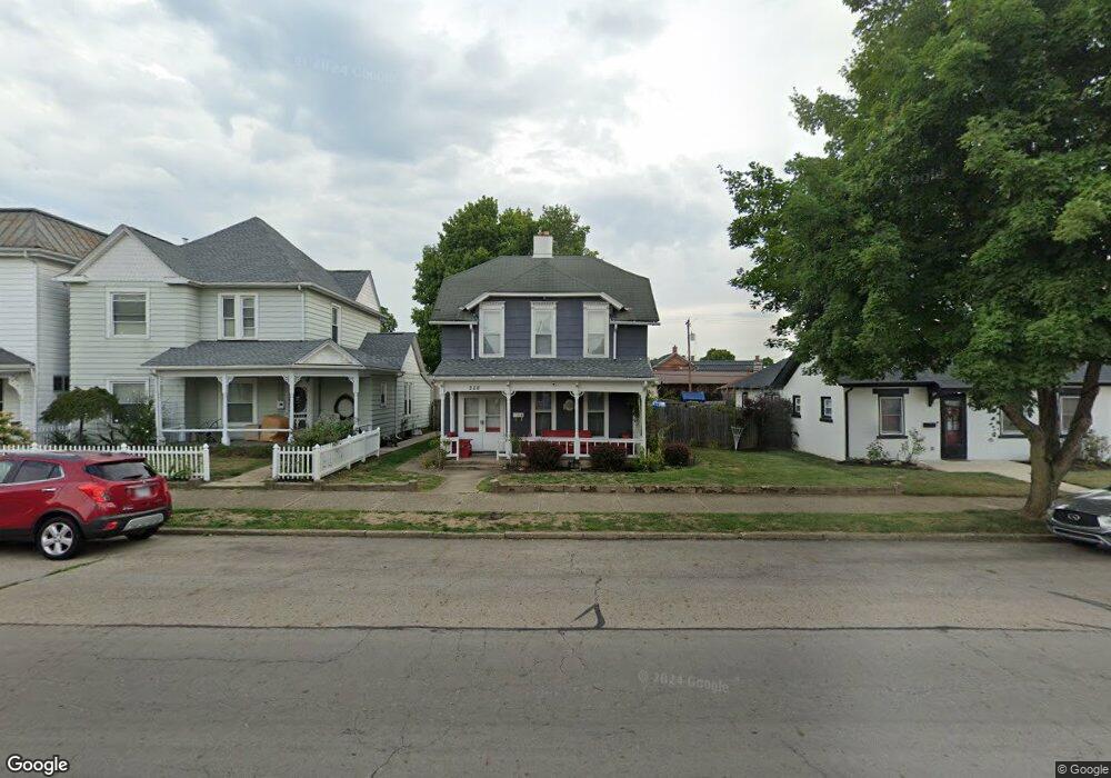 228 E Mound St, Circleville, OH 43113 - photo 1