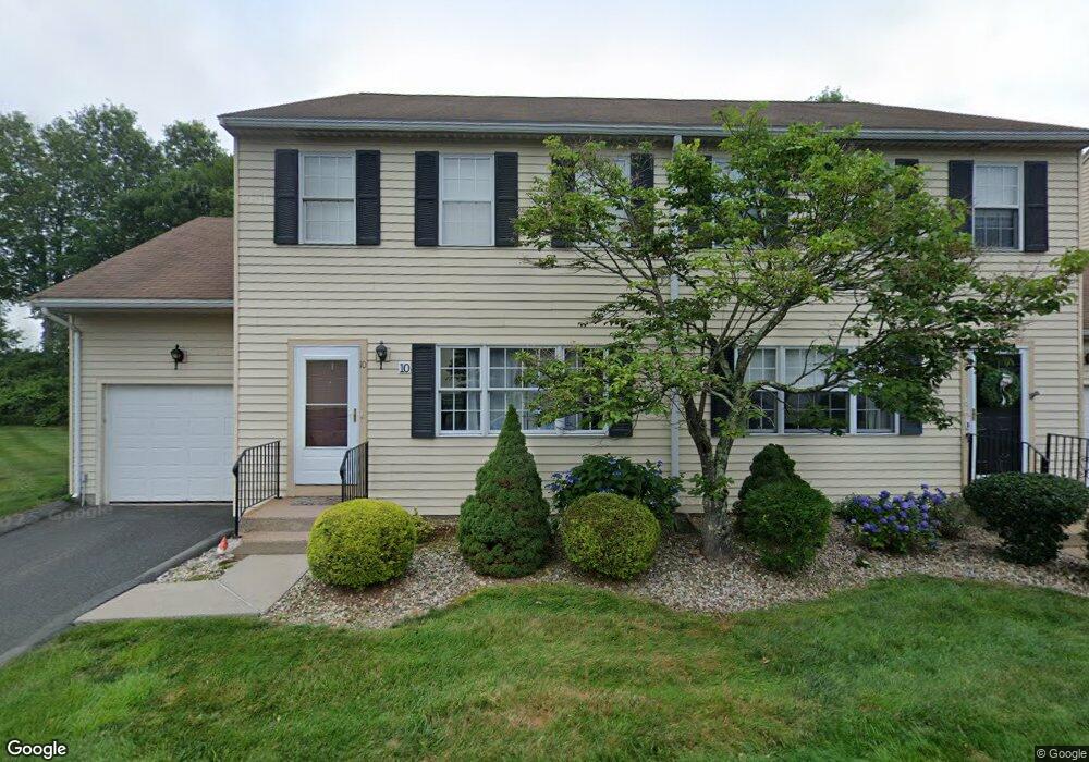 10 Strathmore Ln, Suffield, CT 06078 - photo 1