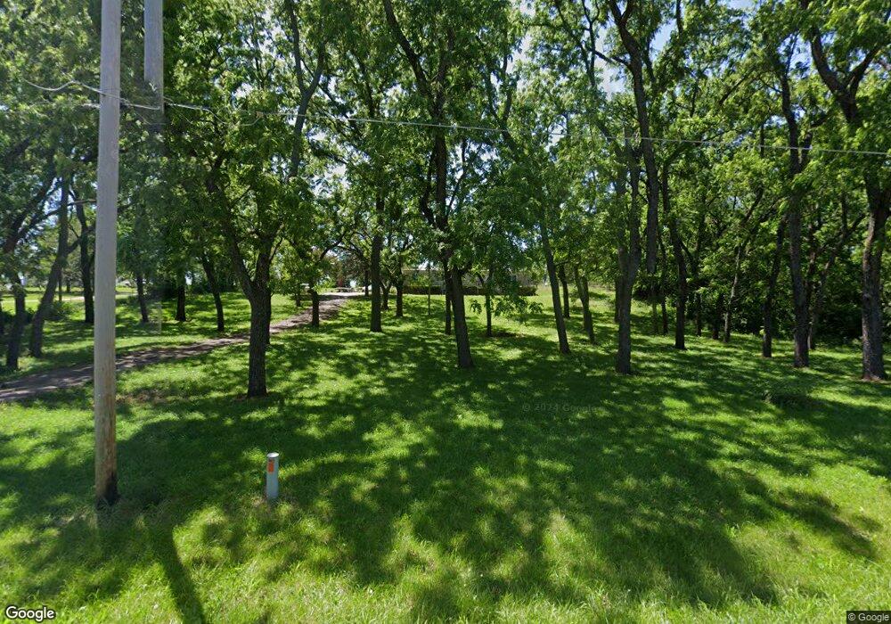 8635 SW 61st St, Topeka, KS 66610 - photo 1