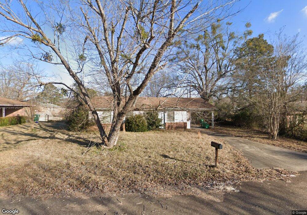 2404 Ladybird Dr, Texarkana, TX 75501 - photo 1