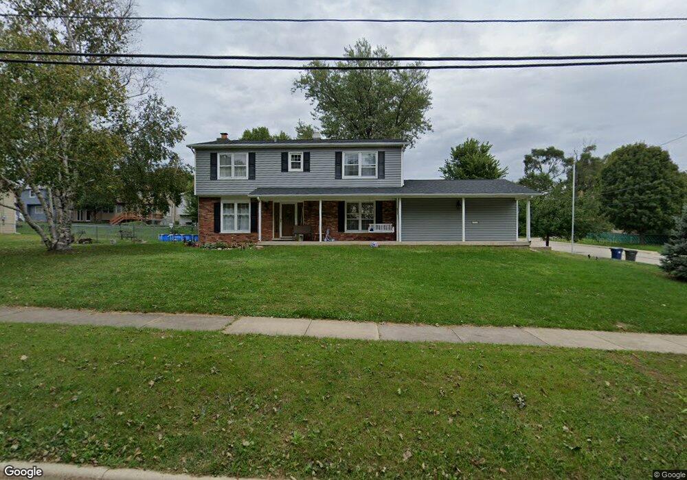 213 S River Rd, Algonquin, IL 60102 - photo 1