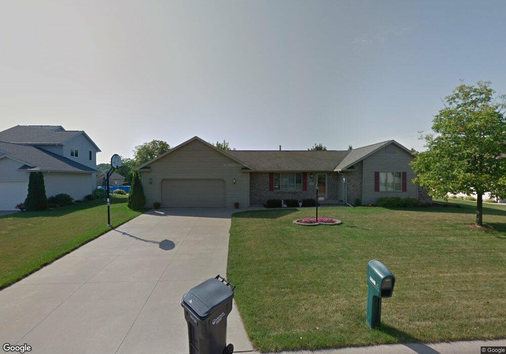 W5921 Daisy Ct, Appleton, WI 54915 - photo 1