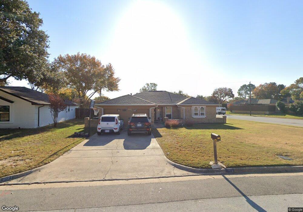 301 Fairhaven Ct, Hurst, TX 76054 - photo 1