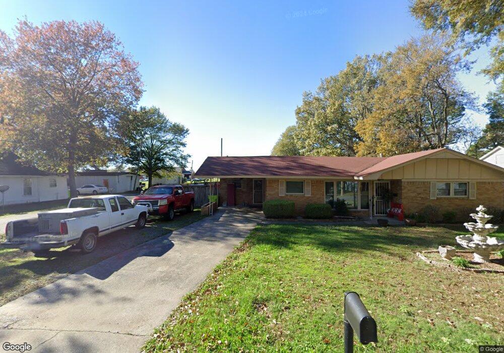 1001 N Maple St, Stuttgart, AR 72160 - photo 1