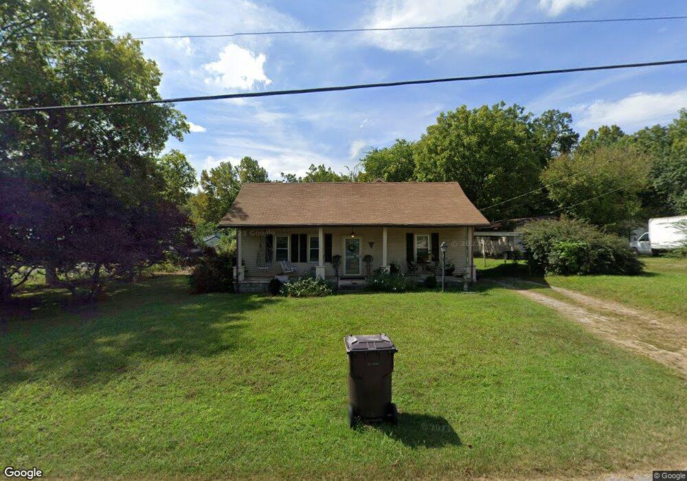 239 Brooklyn Ave, Linden, TN 37096 - photo 1
