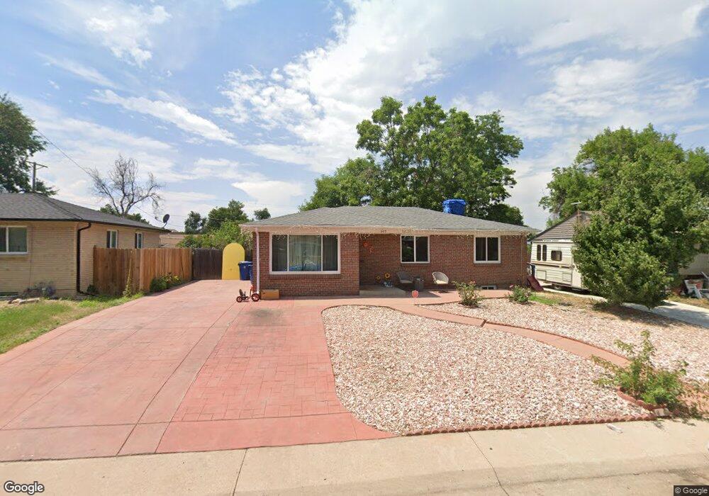 557 Elmira St, Aurora, CO 80010 - photo 1