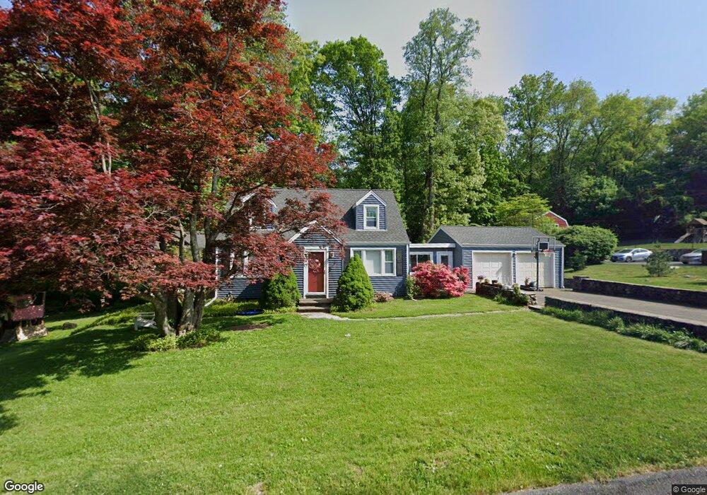 11 Rennison Rd, Trumbull, CT 06611 - photo 1