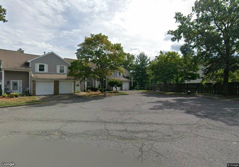 98 Renaissance Ln, New Brunswick, NJ 08901 - photo 1