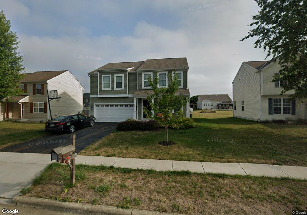 330 Sycamore Dr, Circleville, OH 43113 - photo 1