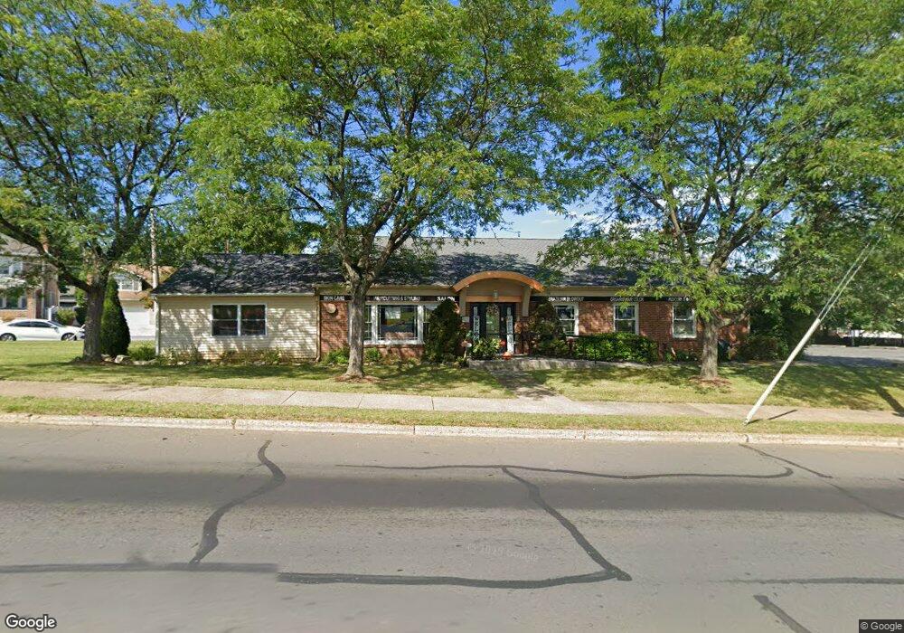 1331 W Roth Ave, Allentown City, PA 18102 - photo 1