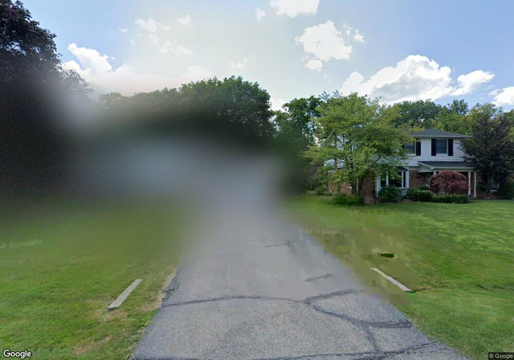 5527 Wild Ridge Ln, West Bloomfield, MI 48322 - photo 1