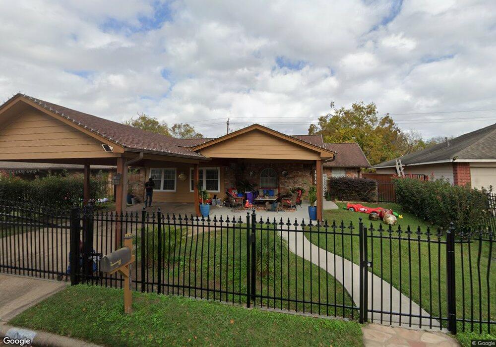 1014 Castolan Dr, Houston, TX 77038 - photo 1