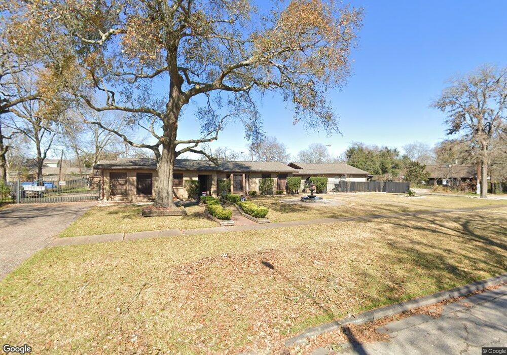 8167 Glenbrook Dr, Houston, TX 77017 - photo 1