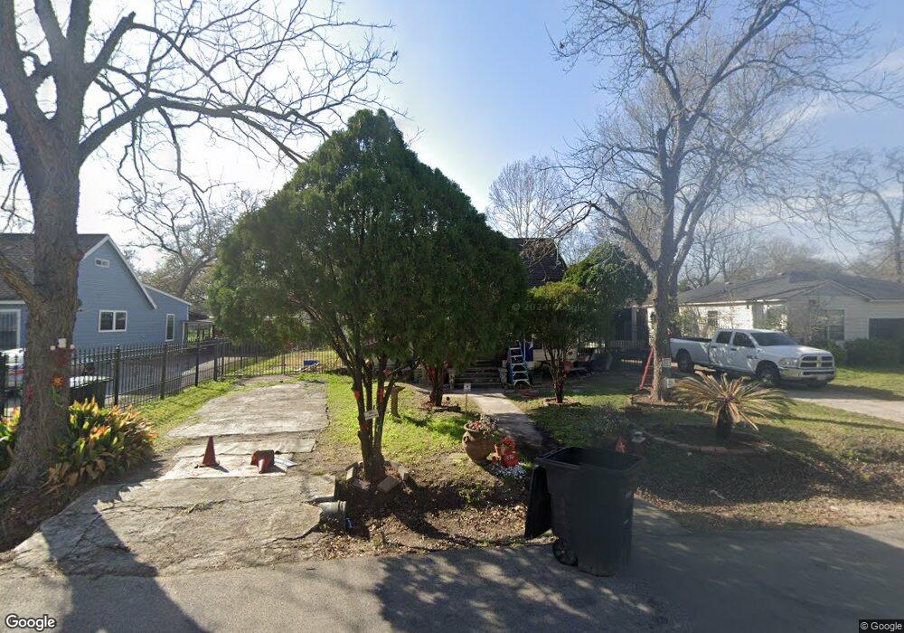 6927 Appleton St, Houston, TX 77022 - photo 1