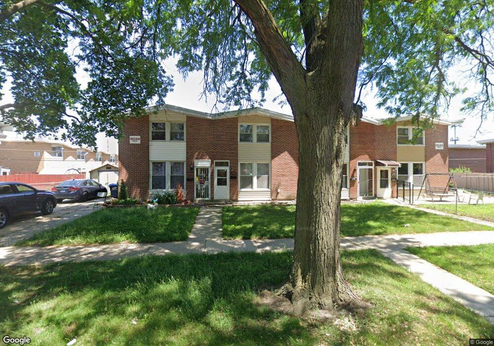 2029 Pine St, Des Plaines, IL 60018 - photo 1