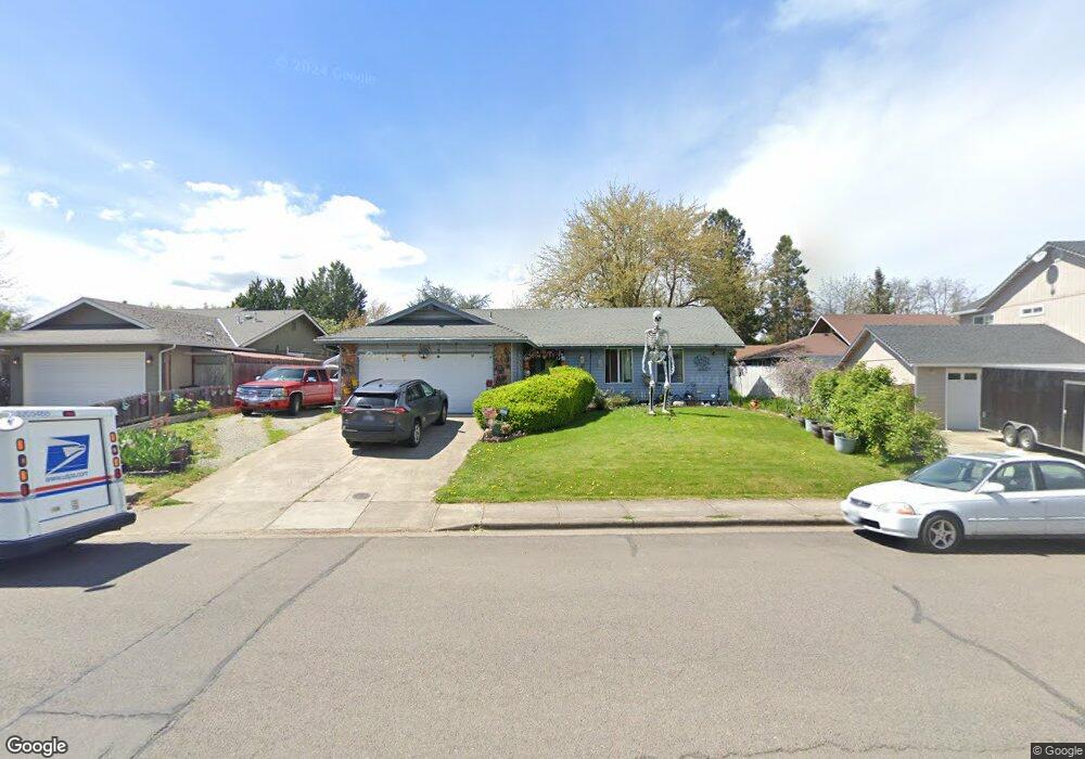 210 Glenn Way, Central Point, OR 97502 - photo 1