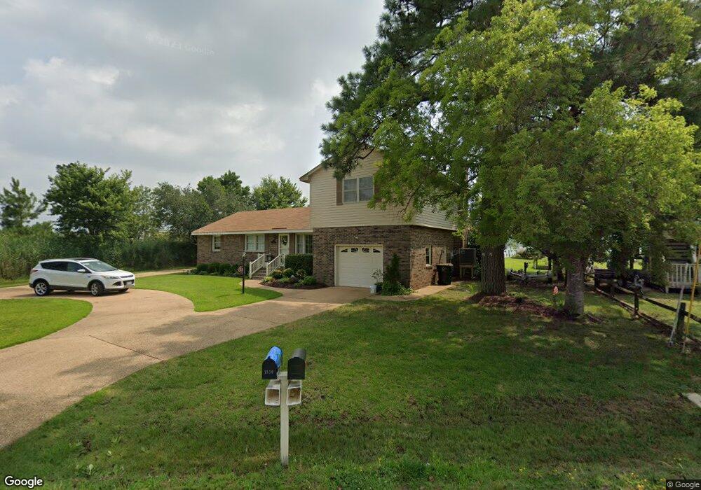 1310 Dandy Loop Rd, Yorktown, VA 23692 - photo 1