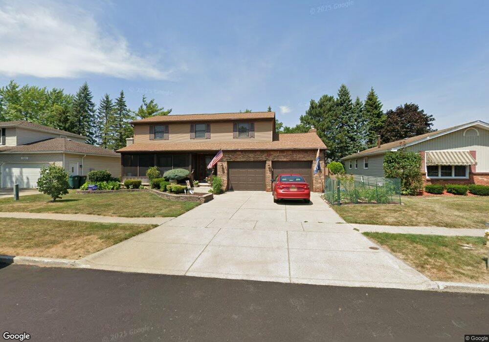 986 Remington Dr, North Tonawanda, NY 14120 - photo 1