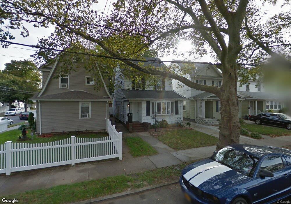 93-05 241st St, Jamaica, NY 11426 - photo 1